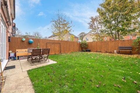44 Hathersage Close, Grantham, NG31 7GP