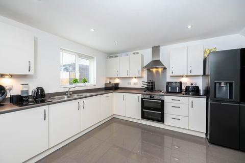 4 bedroom detached house for sale, Balmoral Drive, Grantham NG31