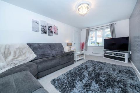 53 Balmoral Drive, Grantham, NG31 8SY