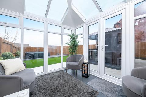 53 Balmoral Drive, Grantham, NG31 8SY