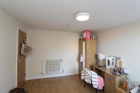 7 bedroom private hall to rent, Llantrisant Street, Cardiff CF24