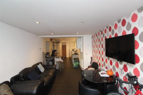 7 bedroom private hall to rent, Llantrisant Street, Cardiff CF24