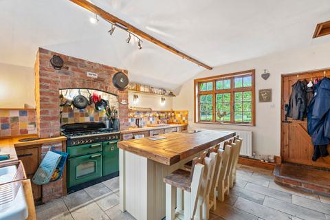 3 bedroom cottage for sale, West End, Farndon, NG24