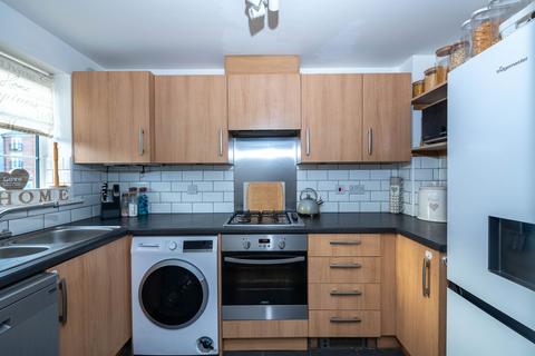 2 bedroom terraced house for sale, Hathersage Close, Grantham NG31