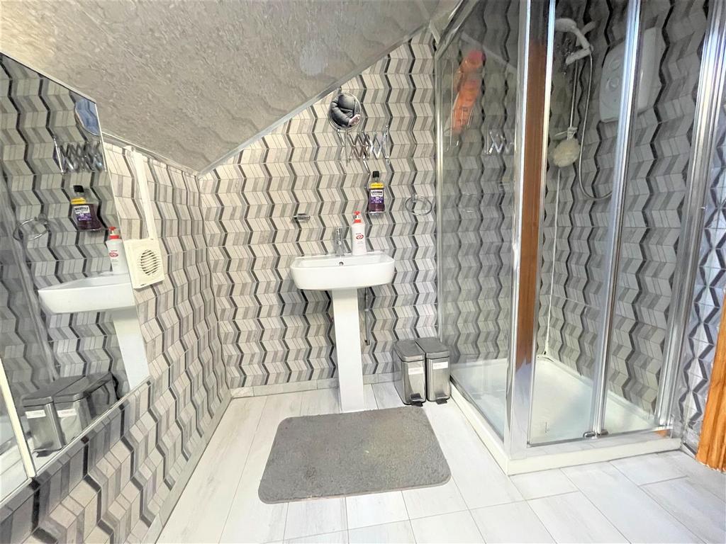 Shower room.jpg