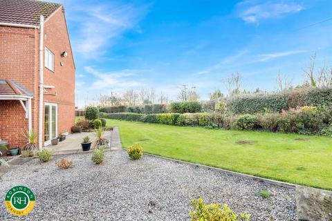 4 bedroom detached house for sale, Station Road, Arksey, Doncaster