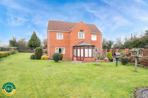 4 bedroom detached house for sale, Station Road, Arksey, Doncaster