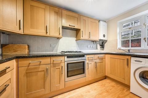 2 bedroom terraced house for sale, Delaporte Close, Epsom