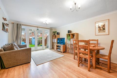 6 Delaporte Close, Epsom, KT17 4AF