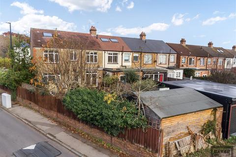 5 bedroom end of terrace house for sale, St. Georges Road, Enfield EN1