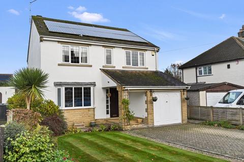 4 bedroom detached house for sale, Fairway, Guiseley, Leeds