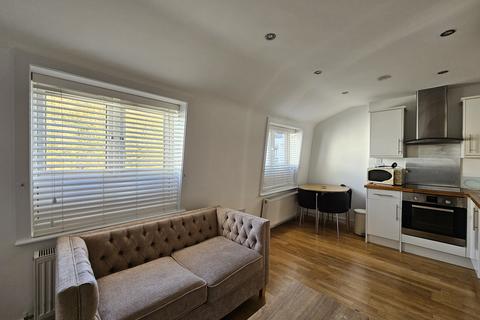 1 bedroom apartment to rent, London Street, Paddington W2