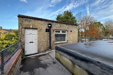 1 bedroom flat for sale, 341D Green Lanes, Palmers Green, London, N13 4TY