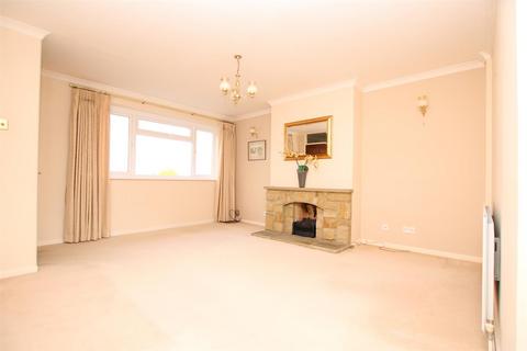 3 bedroom house to rent, Greenfields Close, Horsham