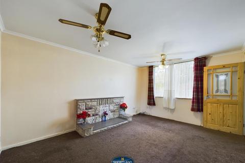 3 bedroom end of terrace house to rent, Bryn Jones Close, Coventry CV3