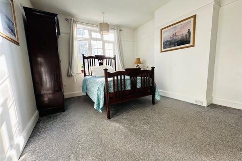 94 Callander Road, London, SE6 2QE