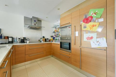 2 bedroom apartment to rent, Howard Building, Chelsea Bridge Wharf, London, SW11