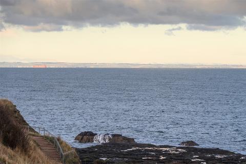 Redheugh, 13 Bayswell Park, Dunbar, EH42 1AE