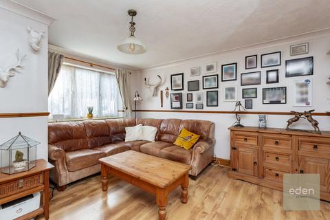34 Coombe Close, Snodland, ME6 5EF