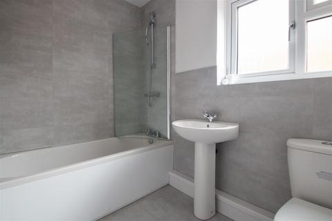 19 Leys Road, Loughton, Milton Keynes, MK5 8AZ