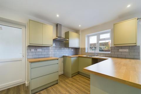 3 bedroom semi-detached house to rent, Buckfield Road, Leominster HR6