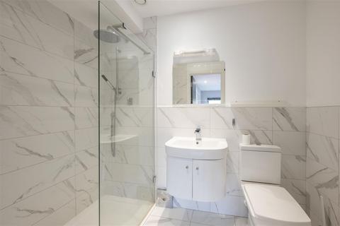 53 Albert Road, Kingston Upon Thames, KT1 3DQ