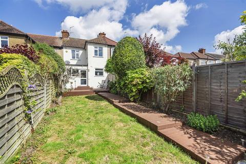 4 Bessingby Road, Ruislip, HA4 9DA