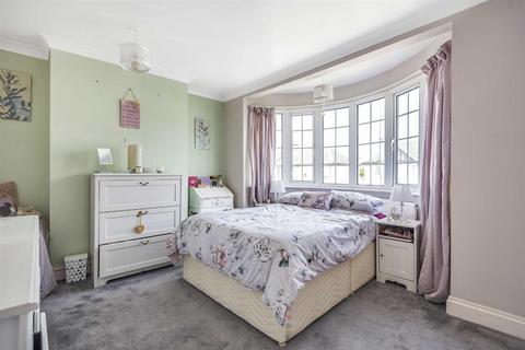4 Bessingby Road, Ruislip, HA4 9DA