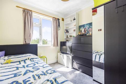 4 Bessingby Road, Ruislip, HA4 9DA