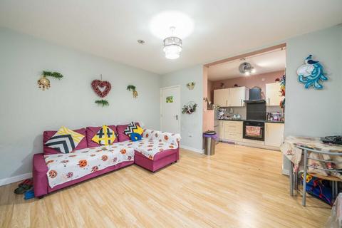 1 bedroom flat for sale, Spur Road, Isleworth TW7