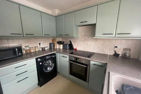 2 bedroom terraced house to rent, Newport Pagnell MK16