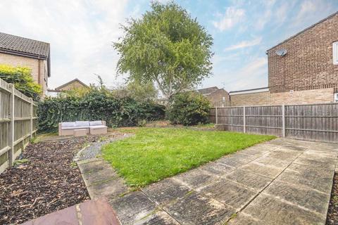14 Holmlea Road, Datchet, Slough, SL3 9HQ