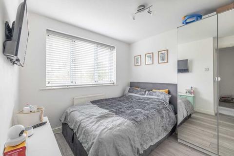 14 Holmlea Road, Datchet, Slough, SL3 9HQ