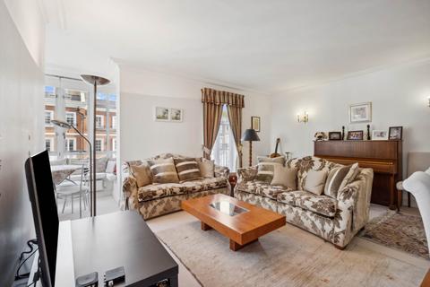 2 bedroom apartment for sale, Chantry Square, London