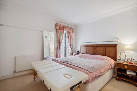 2 bedroom apartment for sale, Chantry Square, London