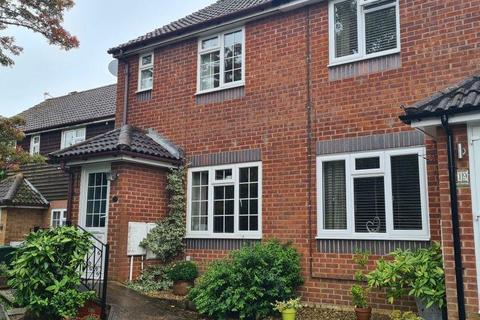 2 bedroom end of terrace house to rent, Hereford Way