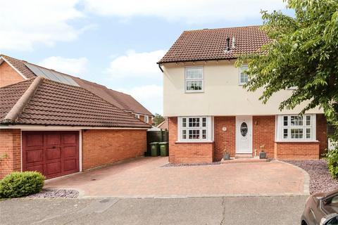 4 bedroom detached house to rent, Bowfell Drive, Langdon Hills, Essex, SS16