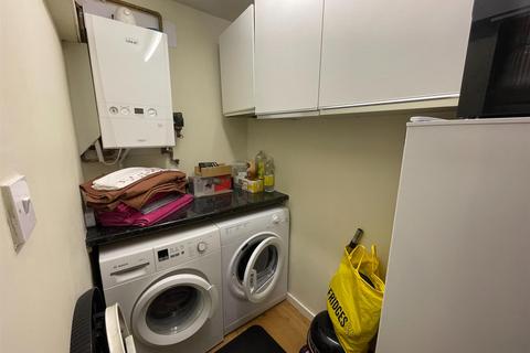 44 Valley Close, Waltham Abbey, EN9 2DU