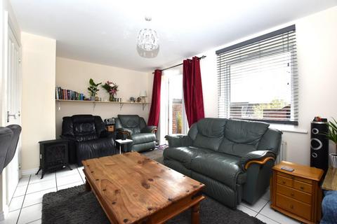 4 bedroom house share to rent, Banbury Way, Basingstoke RG24