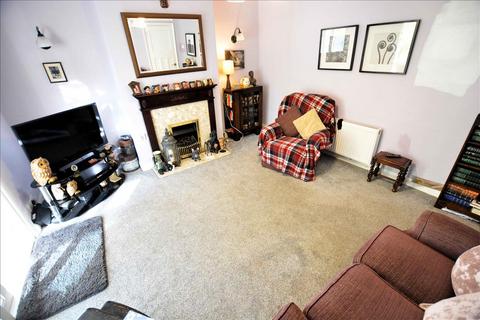 17 Clifton Avenue, Feltham, TW13 7BT