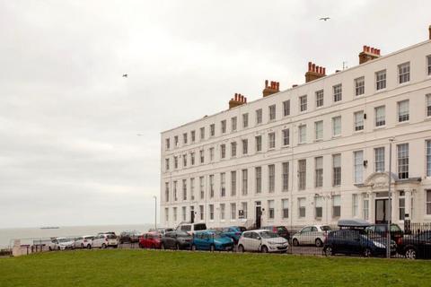 3 bedroom flat to rent, Fort Paragon, Margate