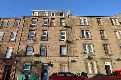 1 bedroom flat to rent, Clepington Street, Coldside, Dundee, DD3