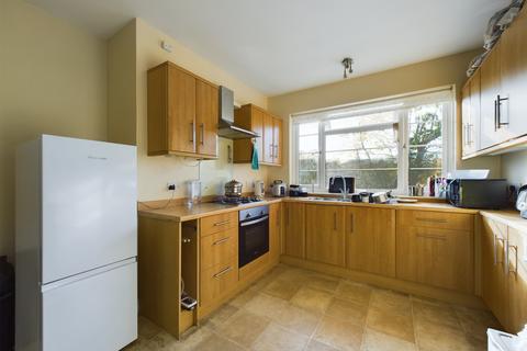 4 bedroom flat to rent, Glebe Way,  West Wickham, BR4