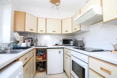 1 bedroom flat to rent, Northdown Close, Horsham