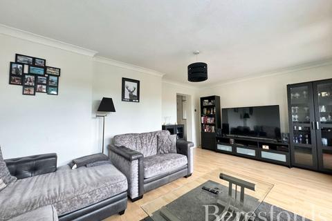 4 Malan Square, Rainham, RM13 7JA