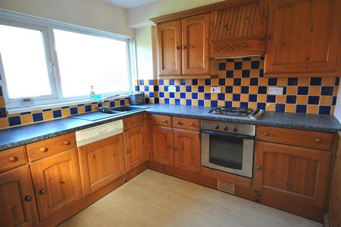 3 bedroom house to rent, Upper Hill Park, Tenby