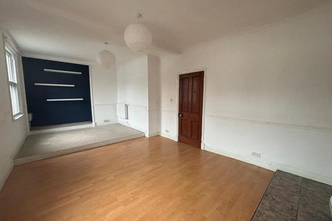 2 bedroom maisonette to rent, Bridge Street, Boroughbridge, York