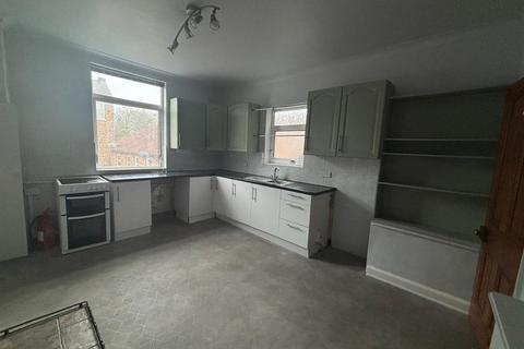 2 bedroom maisonette to rent, Bridge Street, Boroughbridge, York