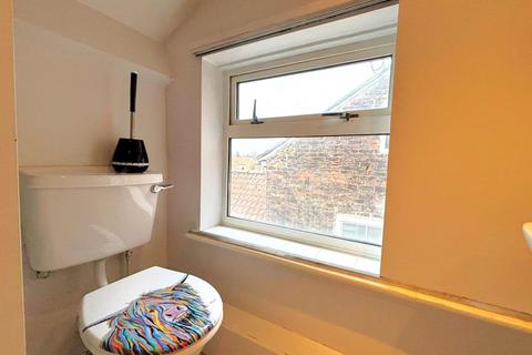 2 bedroom maisonette to rent, Bridge Street, Boroughbridge, York