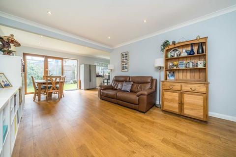 3 bedroom bungalow for sale, Fullers Way North, Surbiton KT6